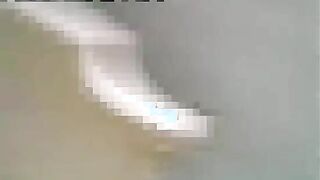 الهايجه نايمه ملط  صور سكس علي السرير و بتقولوا ايه مش ناوي تنكني بقي هو انا جايه اتصور ولا اتناك هايجه قحبه