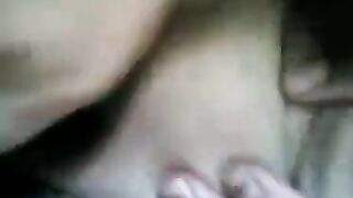 شقط المموس من تحت الكوبري  قصص سكس  ومسكتها في كنبة العربيه فشخت كسها نيك اللبوه بتقولي الدفع قبل الرفع ياعنيا