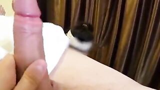 عمالة النظافه في الفندق دخلت عليا لاقيت زبري واقف و عجبها جت مسكتوا  سكس مصري و نزلة مص ولحس فيه اللبوه سخنت بسرعه