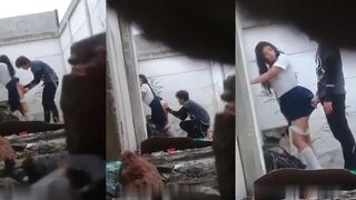 الشرموطه هربت من المدرسه سكس مصري و راحت مع صاحبها بيت مهجور ينكها ويفشخ كسها الممحون الللبوه خلعت الاندر و فلقست طيزها