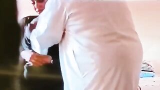 ابو عبدالله السعودي ماسك الشغاله المصريه  سكس مصري عمال يفعص في بزازها و يلحسهم و الهايجه بتقولوا حسابني الاول