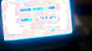 الزبير قاعد يتفرج علي سكس و المموس المربربه بترقصلوا شرقي سكس مصري بقميص نوم شفاف بيهيج نفسوا عشان يقدر علي كسها الممحون