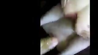 المموس الهايجه فاشخه سكس مصر  طيزها بايدها عشان الزبير يدخلوا في خرم طيزها و يفشخها نيك القحبه بتصوت من المتعه