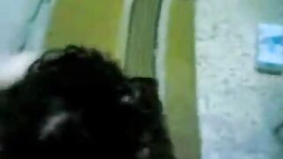 زبر عشيقها سكس مصر  طول وشها الممحونه نايمه علي ضهرها و عشيقها فوقيها مدخل زبر كله في بوقها وهي عماله ترضع فيه