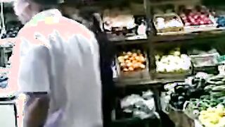 اللبوه بترواح ل بتاع الخضار ينكها سكس مصر  و يفشخ كسها الهايج مقابل الطلبات اللي هتخدها وقفها خلاها فلقست طيزها و جابهم في كسها الممحون