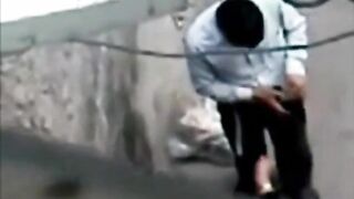 تجمع ل شراميط هايجين بخدوا فلوس نيج عراقي و بيتاكوا في الشارع المموس بتفلقس طيزها الكبيره و مفشوخ نيك في بيت مهجور