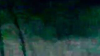 شرموطه مغربيه مربربه كبيره في السن لابسه قميص احمر فاجر لعشيقها عشان يدلع كسها  نيج العطشان و يريحوا بزبر الكبير