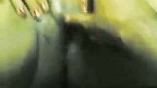 المموس نايمه علي الارض بعد ما خلصت نيك فيها سكس مصري و بتحكيلي علي امها اللبوه الكبيره اللي بتحب تنيك النسوان