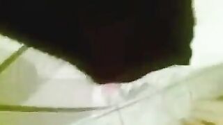 المموس معمول عليه حفلة نيك جماعي من العنتيل واصحابوا نايمه  موقع سكس علي السرير ومفشوخه نيك في كسها وطيزها وبوقها