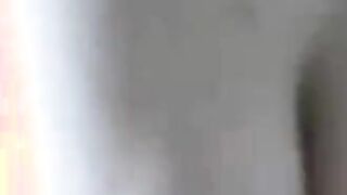 قحبه تونسيه كبيره في السن مع عشيقها الهايج المموس نايمه تحت منوا سكس عربي و بتقولوا اوووف زبرك حلو اوي بيمتع كسي