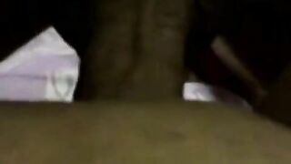 المتناكه عماله تشتم علي جوزها الخول وهي في  سكس عربي حضني و تقولي عيل بيتناك مش بيعرف يمعني زيك و يشبع كسي الهايج