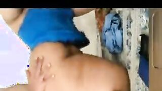 الشرموطه xnxx xxnxx مصري  الهايجه ام محمود المربربه مفلقس طيزها الكبيره و عماله ترزع بكها في زبر عشيقها فشخت كسها الهايج نيك