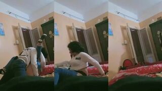 الجزء الخامس ابراهيم فضل يحك بزبر سكس تويتر  في طيز مروه الحيحانه لحد ما جبهم و غرق هدومها كله لبن المموس عماله تعيط