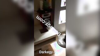 المتناكه نزلت جوزها علي الشغل و جابت عشيقها البيت راح سكس مصري جديد  مغفلها و صورها و هي عريانه ملط وعماله تلحس في زبر