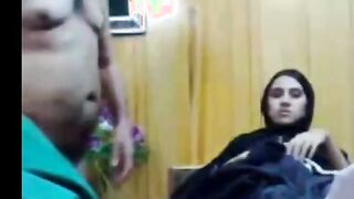 الشرموطه العراقيه عجبها زبر الدكتور و طلعت علي سرير الكشف عشان ينكها و يفشخ كسها الممحون حصري موقع شراميط العرب xnxx مصري