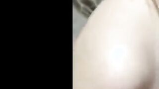 بعد ما فشختها نيك و خليك كسها يزغرط بتقولي كفايه تصوير انا مكسوفه مسكتها عدلتها و دخلت زبري كله في بوقها xnxx مصري