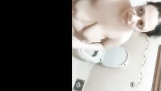 كنت بايته عند حماتي ودخلت خدت دش لاقيت  سكس سعودي اخو جوزي داخل عليا عريان ملط ومسكني من شعري بالعافيه دخل زبر في بوقي