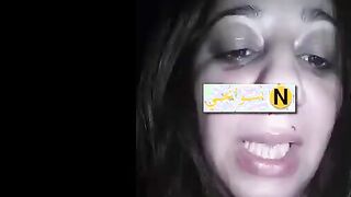 المموس بعتالي فيديو و بتقولي نفسي بزازي  تيجي تريح كسي اوووف انا كسي مولع نااار عايز يتفشخ نيك من زبرك وبتفرجني علي كسها