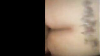 المتناكه خرم طيزها بيفتح اوووي وانا بنكها في كسها الممحون بتقولي خلي كسي يجيب عشان اخليك تدخلوا في طيزي  xnxx مصري