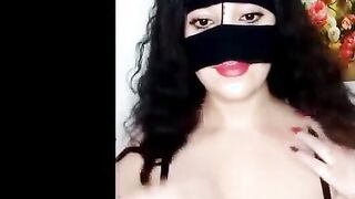 اللبوه شروق الهايجه شرموطة برنامج تانجو بزازي  لايف اللبوه فاتجه اللايف وهي فاشخ رجلها و قعده بتحشش وعماله تشتم في الرجاله