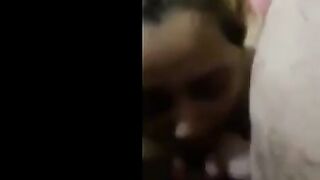 العنتيل و الفحل شقطوا مموس مربربه و صورها وهي  سكس ايه حط ازبارهم هم الاتنين في بوقها و نزله مص ولحس فيهم قحبه مصريه