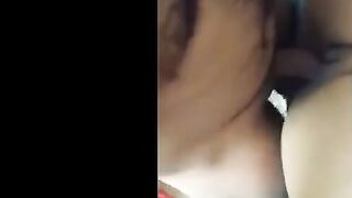 الشرموطه المربربه فشخ رجلها ونايمه سكس سعودي  علي ضهرها وحبيبها الزبير راكب فوق كسها فشخها نيك عنيف لبوه مصريه ممحونه