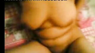 لبوه تونسيه ممحونه هايجه نيك واقفه تتشرمط و تتعالق سكس مصرى  علي عشيقها  اللبوه مسكت زبر بتمشي علي شفايف كسها و ظنبورها