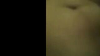 ندي المموس السوريه دخلت الحمام تكلم سكس مصري جامد  جوز اختها فيديو و بتقولوا تعال يلا الحس صوابع رجلي كسها مليان شعر