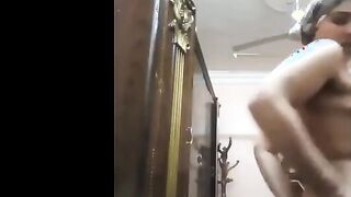 القحبه المصريه الممحونه ام كس هايج بتكلم  سكس مصري جامد عشيقها فيديو و هي لابسه قميص نوم موف خلعتوا و بتقولوا يلا نيك نيك اوي
