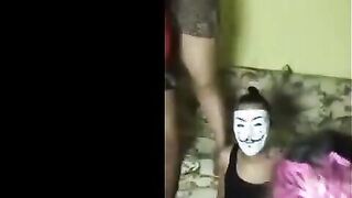 كل واحد من الديوث مطلع مراته الهايجه لايف وهي  سكس مصري جديد قعده بقميص نوم و بتمص زبر جوزها و بيلم دعم نااار عليهم