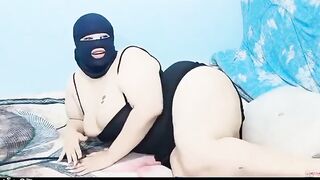 عشيقها دخل عليها لاقها بتلعب في كسها و بتتفرج  موقع شرمها سكس علي فيلم سكس قالتلوا بضرب سبعه ونص مش انت قولت ما هتيجي