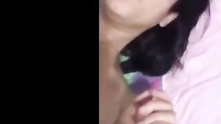 ابو المجد الزبير صور المموس وهي تحت منوا فاشخ نيج  كسها اول ما عرفت انوا بيصورها قلبت عليه و عايزه تطلع زبر من كسها المشعر