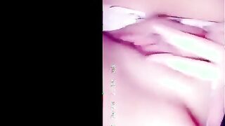 القحبه السعوديه خراب مموس سناب شات  نيج منزله استوريهات جامده لكسها الهايج وهو مبلول و غرقنا لبن قحبه سعوديه