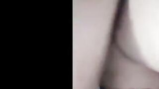 العنتيل الهايج  نيج ماسك المموس رشا الهايجه منيمها علي بطنوا و مدخل زبر كله في بوقها اللبوه كسها اتهري نيك