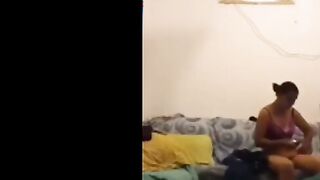 العنتيل التونسي غفل القحبه عشيقتوا وصورها  نيج وهي عريانه ملط وهو نازل نيك في كسها الهايج زبر دخل في طيزها بالغلط فضلت تصوت