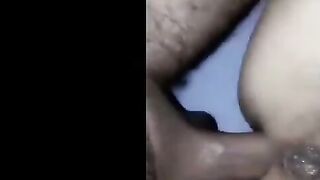 الشرموطه صباح الهايجه  ام كس شرقان و ظنبورها كبير نيج  اوي فشخ رجلها و انا نزل نازل نيك في طيزها خرم طيزها بقي علي قد زبري