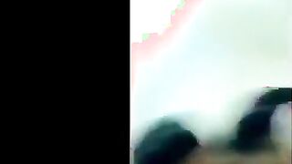 بنت عمتي جت زياره عندنا ختها الاوضه و فضلت احايل فيها لحد ما خلعت نيج  البنطلون و فشخت طيزها نيك عماله تقولي براحه يا احمد