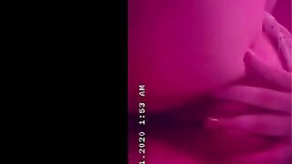 القحبه السعوديه خراب الهايجه مموس سناب شات نيج  منزله استوري نااار وهي واقفه في المطبخ من غير اندر طيزها جامد نيييك
