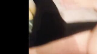 الشرموطه الحيحانه فريده نايمه تحت عشيقها الزبير مسكها فاشخ كسها المنفوخ نيك عنيف غرقت  نيج زبر و بضانوا لين