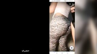 ليالي القحبه السعوديه الممحونه لبوة سناب شات منزله استوري وهي لابسه بنطلون نيك سعودي مغري و عماله تهز في طيزها الكبيره