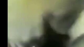 المتناكه نايمه تحت مني فاشخ كسها نيك عنيف و هي عماله تدعك في الظنبور  نيك مصري و تقولي ااح اوي زبرك جامد نكني اوي اوي