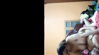 الجزء التاني اللبوه صفاء الممحونه نيك مصري  جاتلي البيت ومكنتش عايزني انكها تقولي الدوره هتيجي مسكتها فشخت كسمها نيك