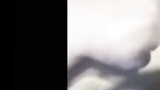 الشرموطه المربربه ام كس منفوخ واسود قعده  سكس مصري في الحمام فشخ رجلها و نزله بعبص في كسها الهايج اللبوه بطلع لبن كسها تلحسوا