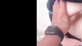 اللبوه سكس مصري  واقفه مع خطيبها في الشارع خلاتوا طلع بزازها الكبيره من البراء و عمال يعصر فيهم وهي بتصور نفسها