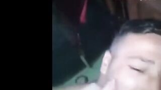 عنتيل الصعيد ماسك المموس جارتوا تحت  سكس مصري منوا وفاشخ كسها الهايج نيك و اللبوه عماله تصوت من المتعه لبوه مصريه