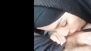 الشرموطه التونسيه الممحونه قعده في العربيه سكس مصري  مع عشيقها بيصورها وهي نزله مص في حلمة بزازها ومسكها خلاها بلعت زبر كله في بوقها