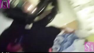 ليلي الشرموطه  سكس مصري قعده علي ركبها ما بين رجل حبيبها و نزله لحس و مص في زبر وبضانوا اللبوه بتلعب في زبر بلسانها