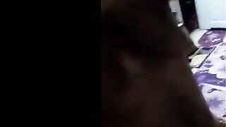 الشرموطه قالتلي سكس مصري  نفسي اتفرج علي زبرك وهو فاشخ كسي صورني فيديو و انت بتنكني ثبت التلفون و مسكتها فشخت كسها الهايج