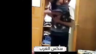 اللبوه بنت عمتي الهايجه جتلنا البيت و خليت  سكس مصري امي بتصلي و ختها الاوضه ذنقتها وفضلت اقفش في طيزها وابزازها