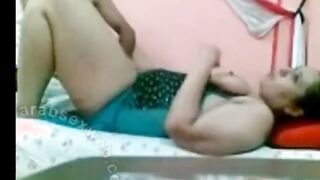 ام شهد الممحونه راحت ل زبون بيتوا و هو غفلها  سكس مصري و صورها و هو فاشخ كسها الهايج نيك عنيف قحبه مصريه ممحونه